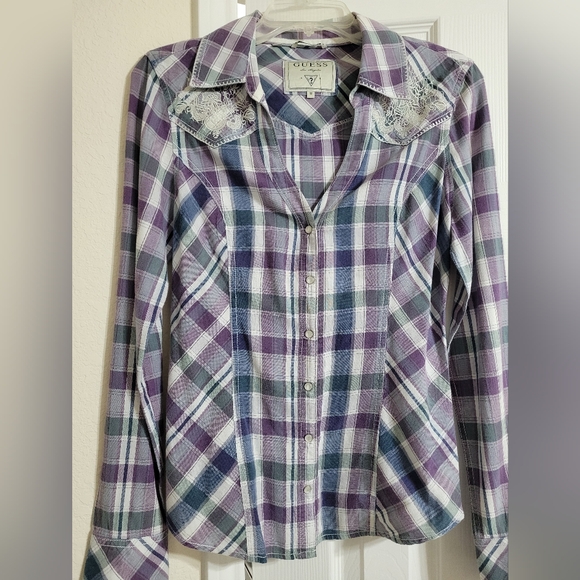 EUC•Guess Plaid Long Sleeve Embroidered Shirt with Pearl Snaps•Medium•💜💚🤍💙 - Picture 13 of 14